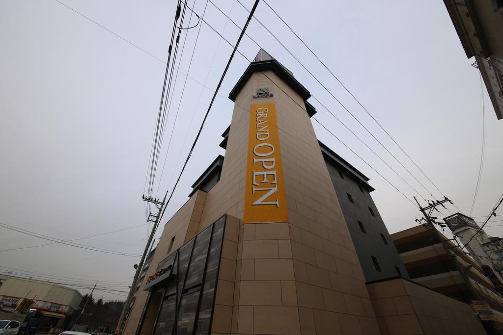 Avenue Hotel Jeonju Exterior foto